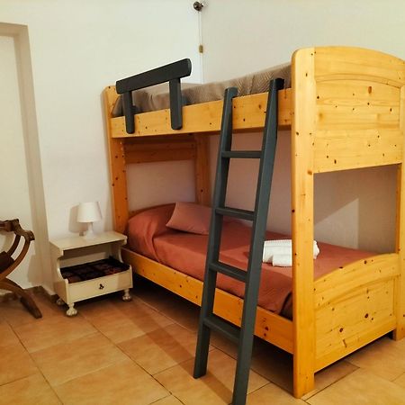 Casa Marta Apartment กาญารี ภายนอก รูปภาพ
